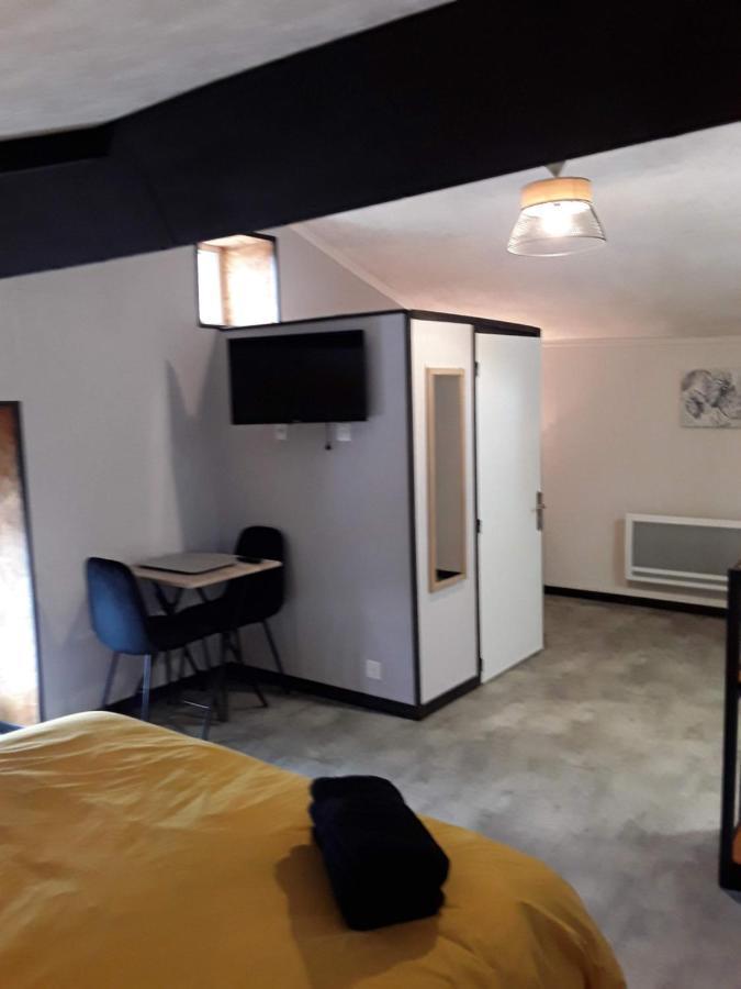 La Chambre D'A Cote Doulezon Exteriör bild
